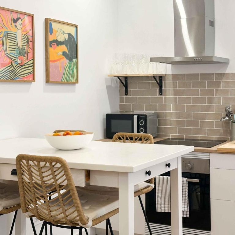 El Patio de Lucía Encanto y Comodidad - Three-Bedroom Apartment - 9