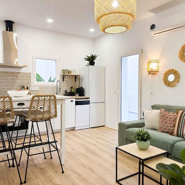El Patio de Lucía Encanto y Comodidad - Three-Bedroom Apartment - 8