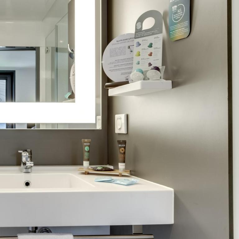 Novotel Suites Paris Stade de France - Executive Suite with One Double Bed and One Single Sofa Bed - 13