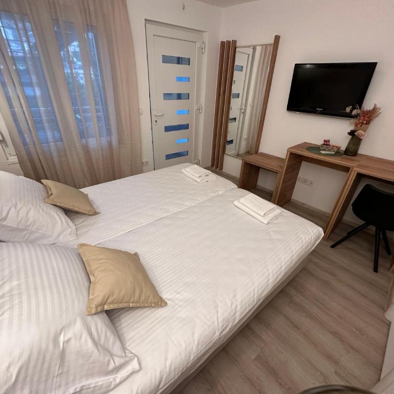 A-Rooms Serviced Accommodation in Mostar - Deluxe Double Room - 14