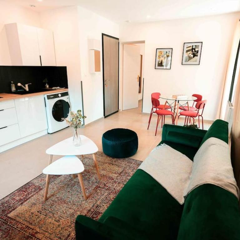 Appart 5 Charmant 2 pièces avec parking - One-Bedroom Apartment - 1