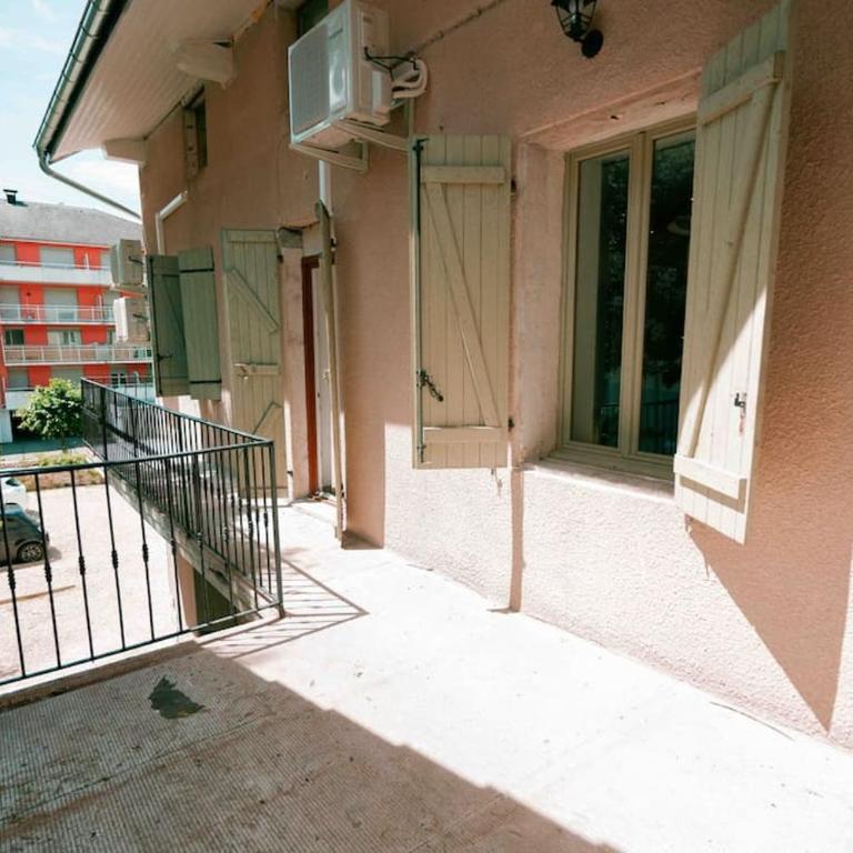 Appart 5 Charmant 2 pièces avec parking - One-Bedroom Apartment - 6