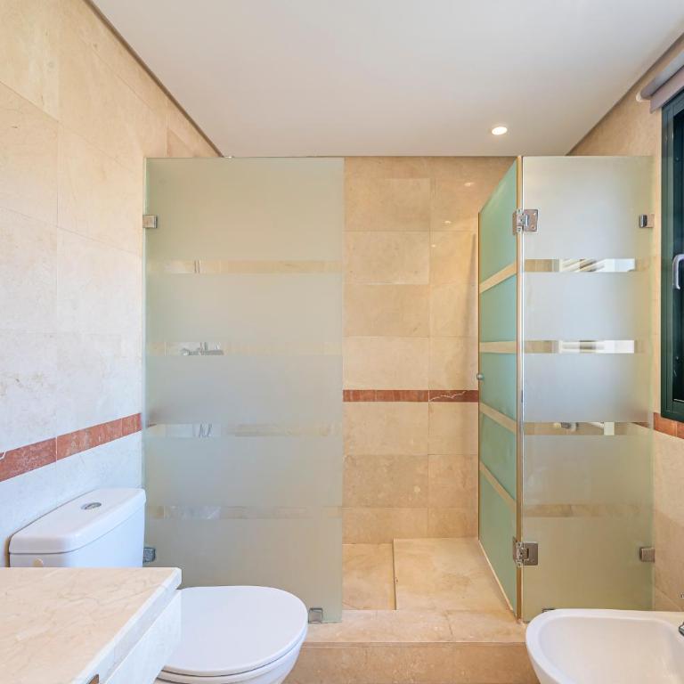 Nueva Andalucia Penthouse - Two-Bedroom Apartment - 19