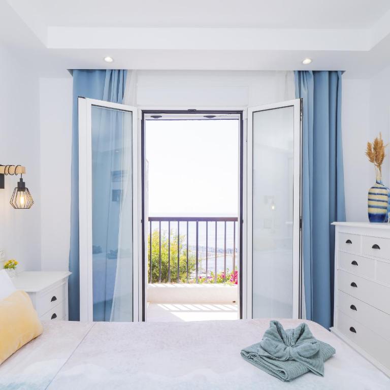 Cubo's El Faro Beach Apartment with Pool - Apartamento - 24