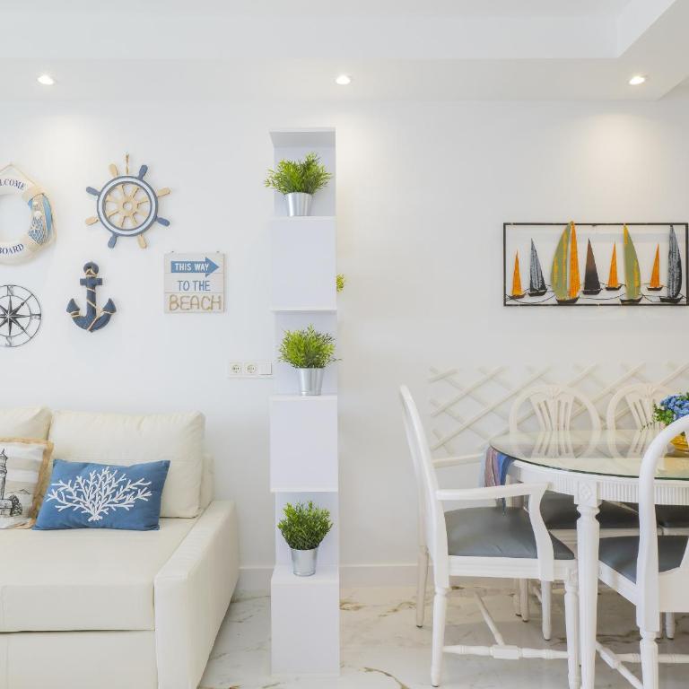 Cubo's El Faro Beach Apartment with Pool - Apartamento - 18