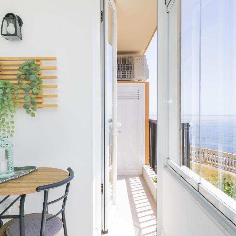 Cubo's El Faro Beach Apartment with Pool - Apartamento - 4
