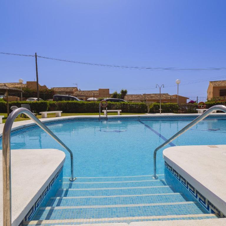 Cubo's El Faro Beach Apartment with Pool - Apartamento - 7