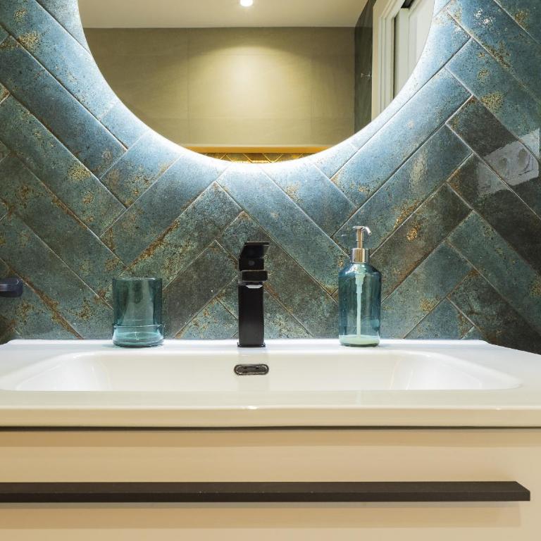 Cubo's El Faro Beach Apartment with Pool - Apartamento - 35