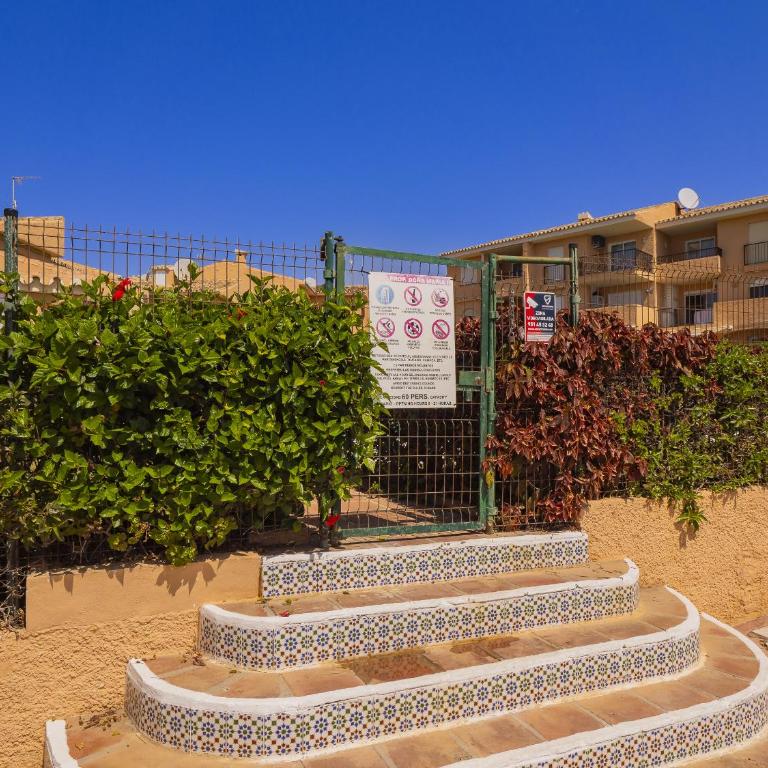 Cubo's El Faro Beach Apartment with Pool - Apartamento - 37