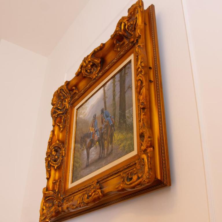 Pries Homes La Casa Azul - Queen Room with Balcony - 4