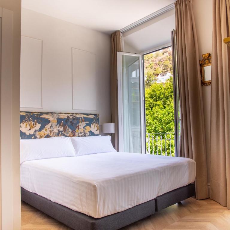 Pries Homes La Casa Azul - King Room with Mountain View - 1