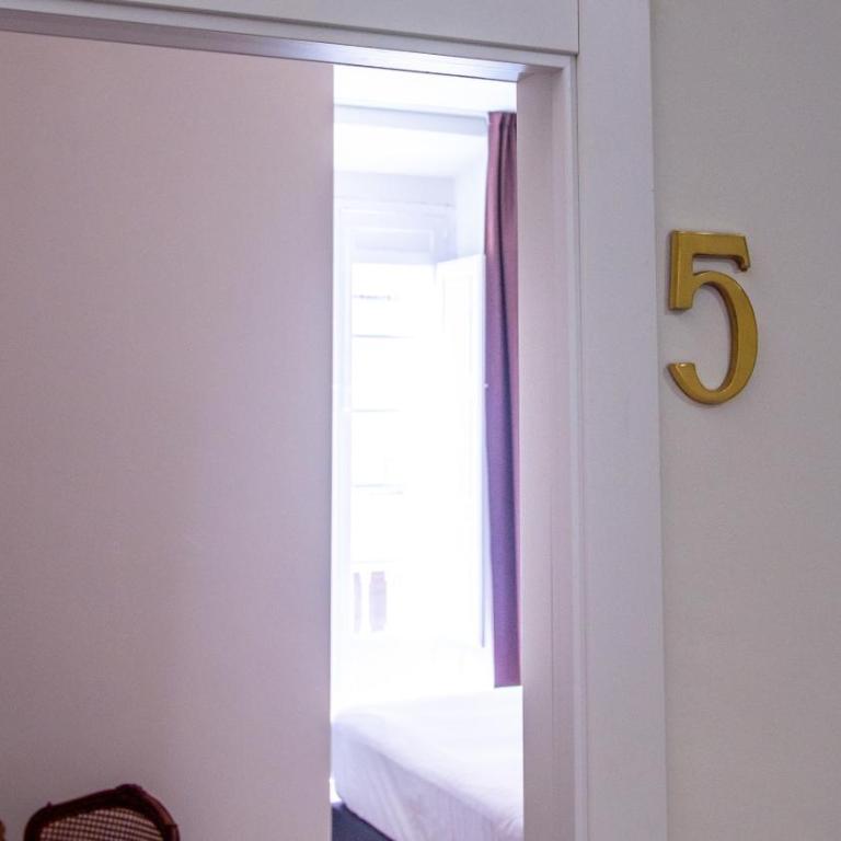 Pries Homes La Casa Azul - Double Room with Balcony - 8