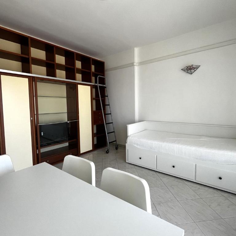 Bilocale con parcheggio privato vicino la stazione - Appartamento con 1 Camera da Letto - 6