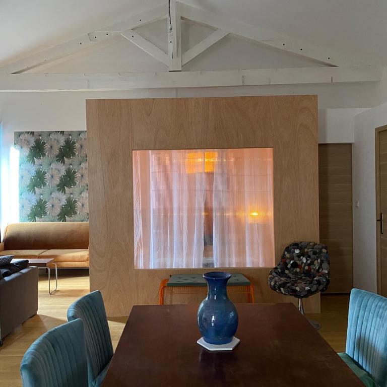 loft charmant dans quartier branché climatisé - Deluxe One-Bedroom Apartment - 1