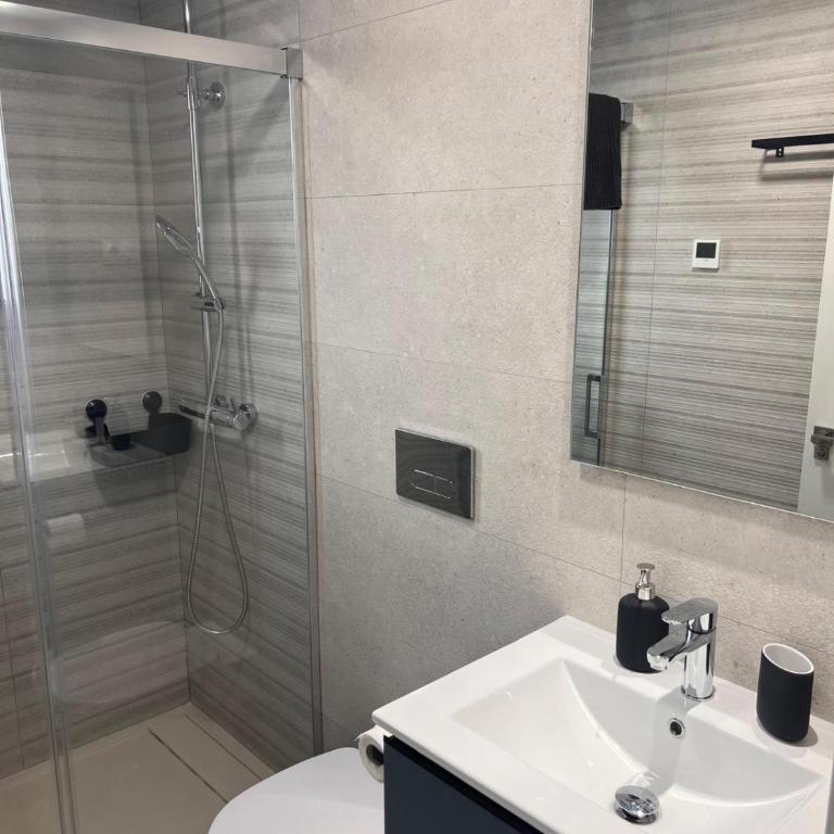 Mediterranean Garden Holidays - Two-Bedroom Apartment - 4