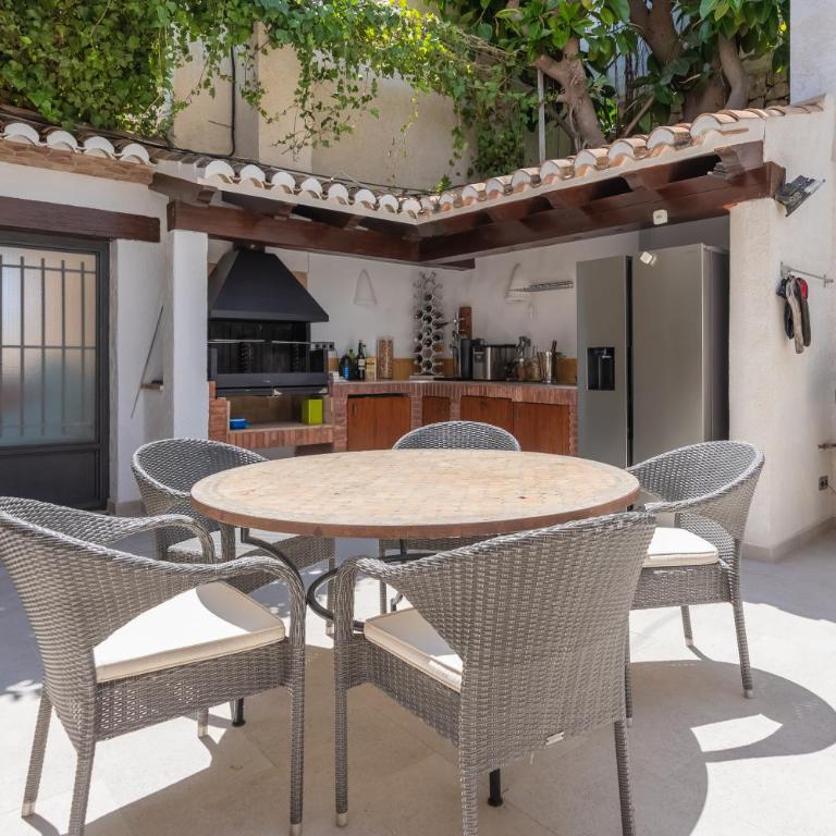 Maryvilla Inspiracion y Vacaciones - Jardin de Ifach - Villa - 25