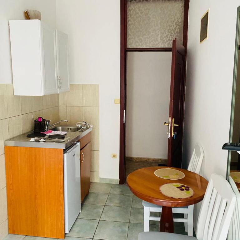Apartmani Ilić - Studio with Sea View - 4