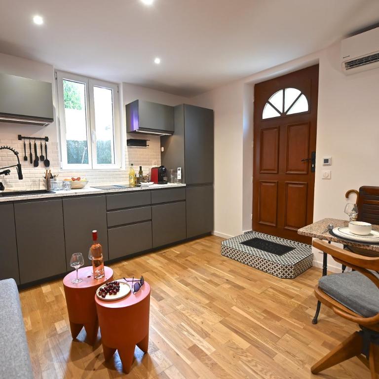 Cité Saint Paul Terrasse Parking AC Wifi SAUNA BBQ SPA - Apartment mit 1 Schlafzimmer - 24