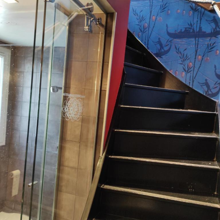 Hôtel du Continent - Duplex Single Room with internal stairs - 9