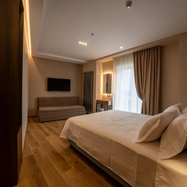 NAP Luxury Guest House Municipio - Camera Tripla Luxury - 1