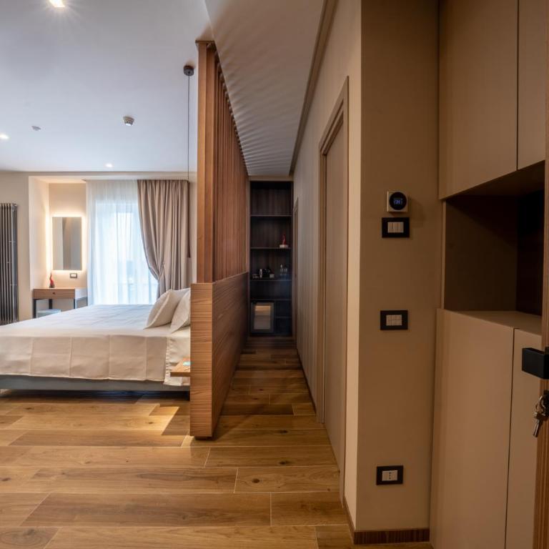 NAP Luxury Guest House Municipio - Camera Tripla Luxury - 7