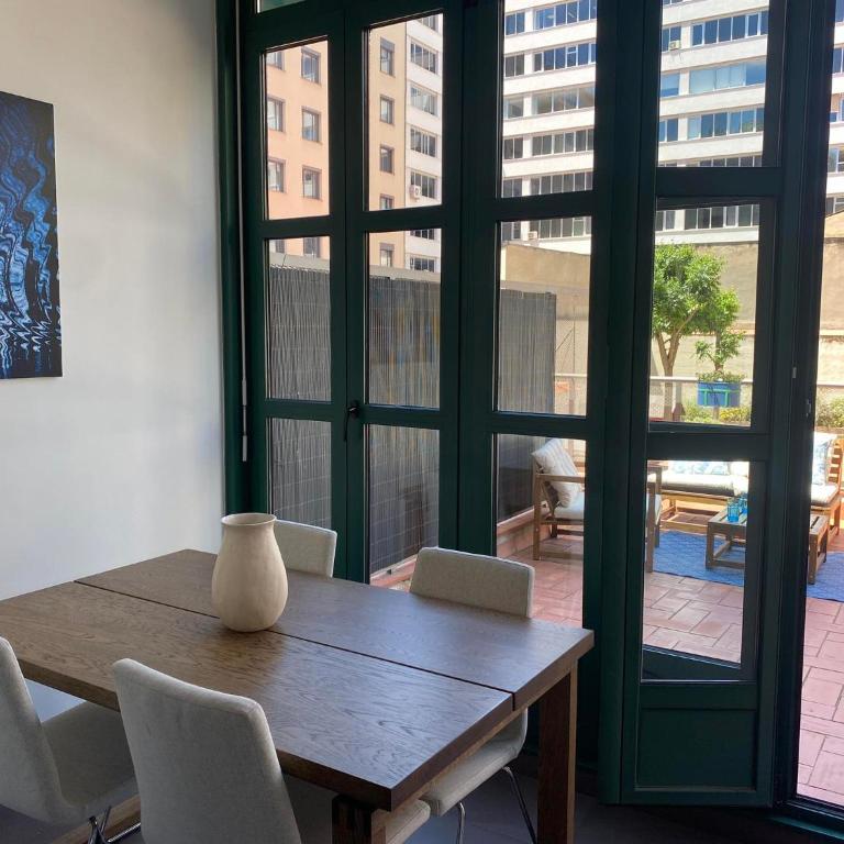 Casa Luxe Suites Barcelona - One-Bedroom Apartment with Terrace - 10
