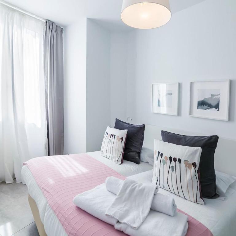 Apartamentos Tendillas - Apartamento de 2 dormitorios con vistas a la ciudad - 12