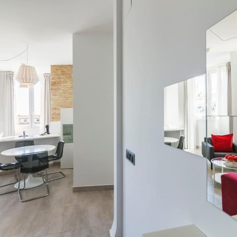 Apartamentos Tendillas - Apartamento de 2 dormitorios con vistas a la ciudad - 14