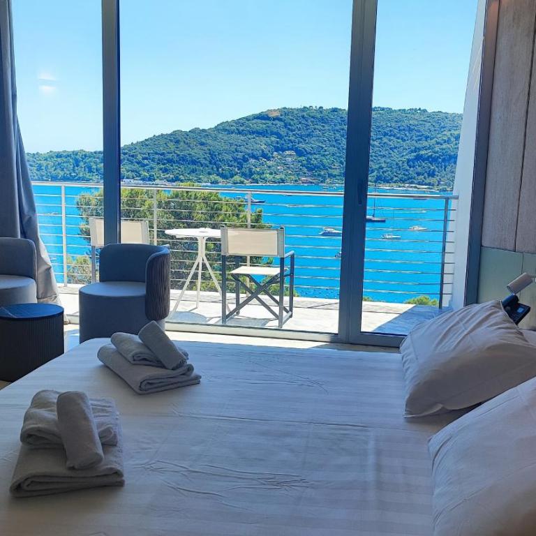 Cristallo Park Hotel - Suite Junior con balcón y vistas al mar - 3