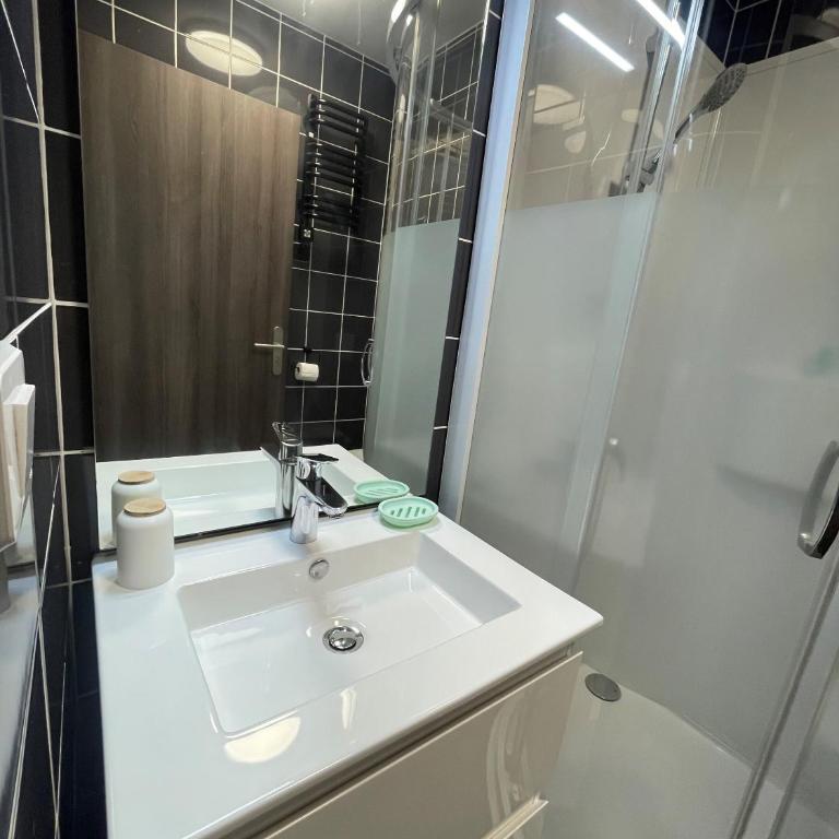 Mitwit Office Coliving - Apartment mit Dusche - 1