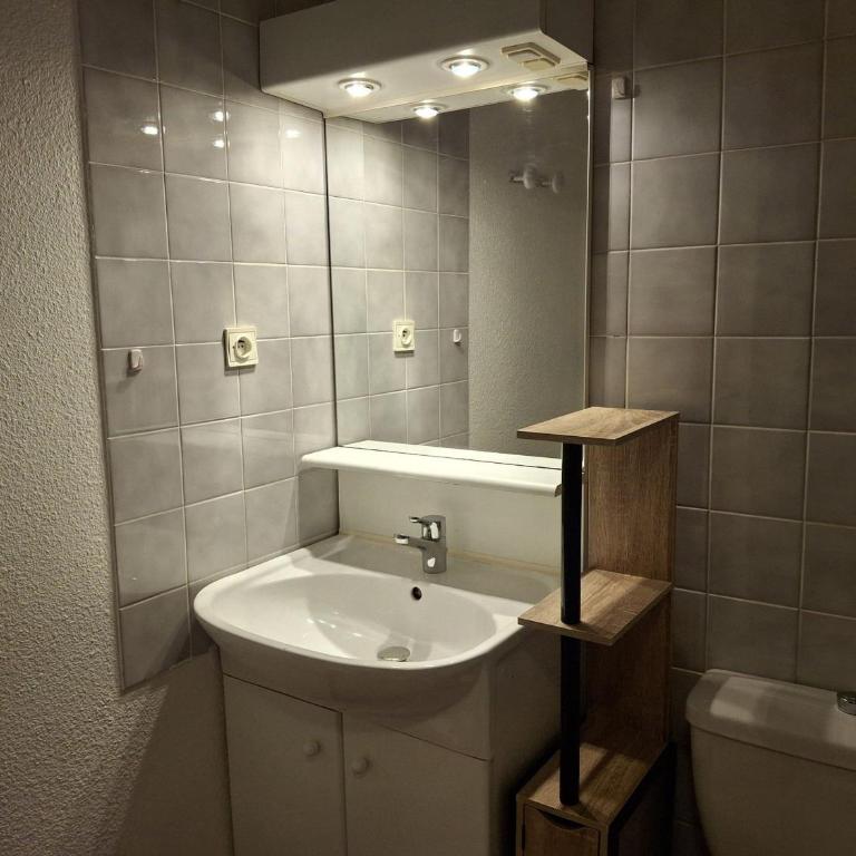 Studio lumineux avec Wifi et parking à Brides-les-Bains - Studio - 7