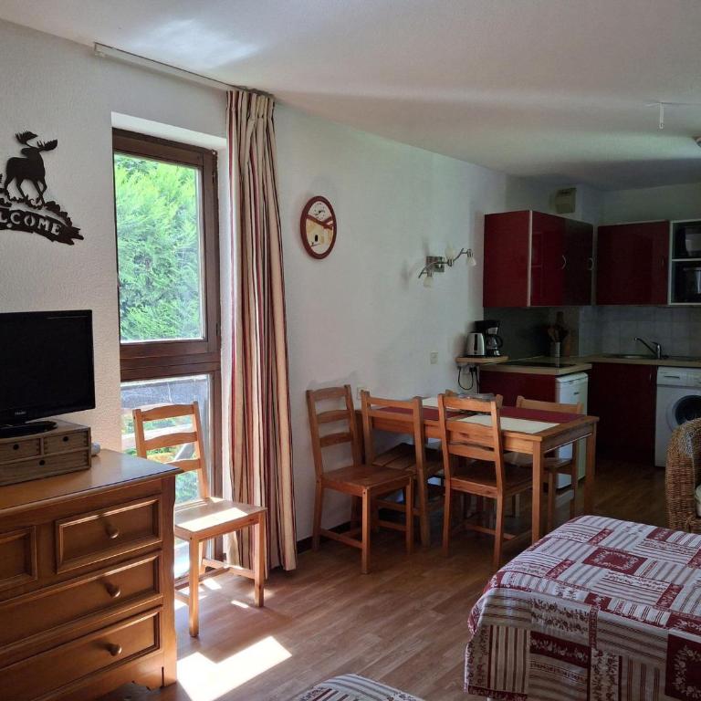 Studio lumineux avec Wifi et parking à Brides-les-Bains - Studio - 12