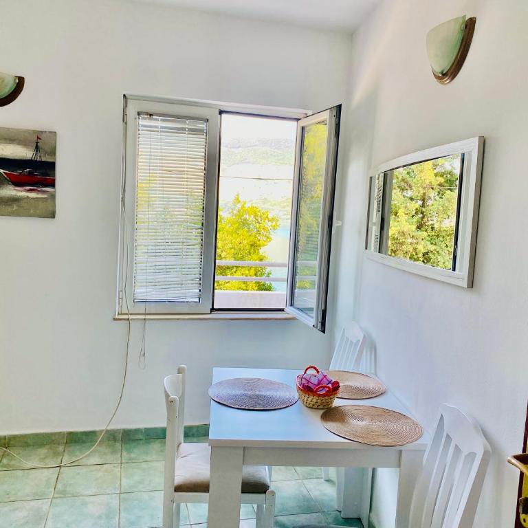 Apartmani Ilić - Apartment with Sea View - 7