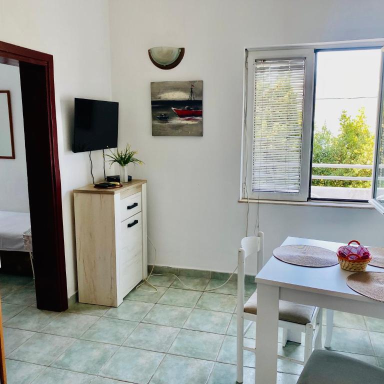 Apartmani Ilić - Apartment with Sea View - 6