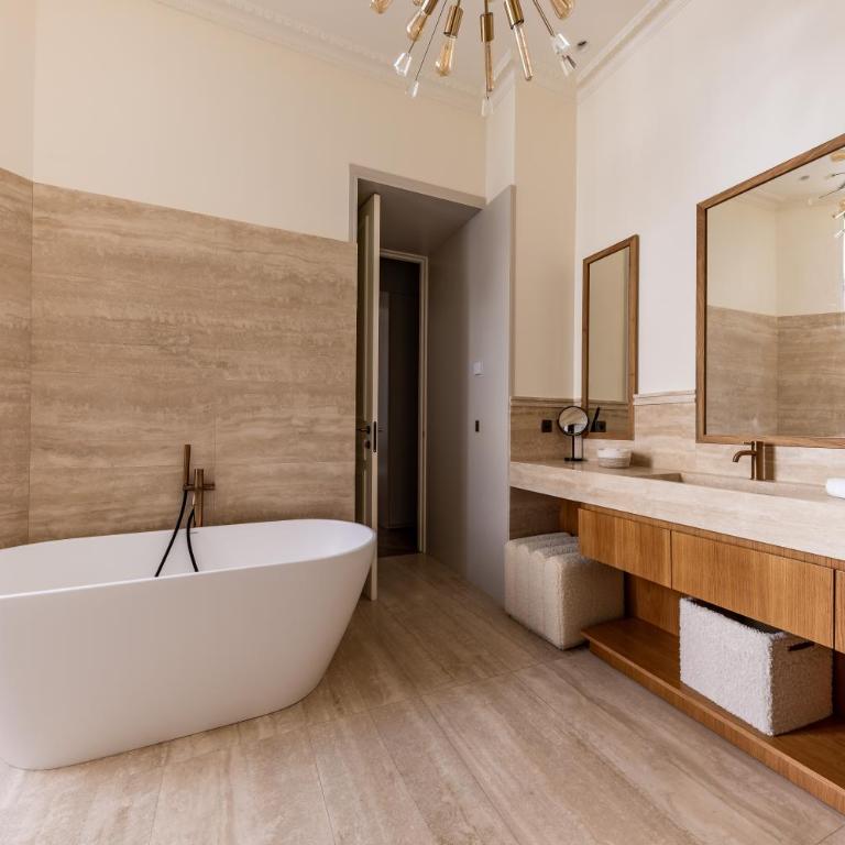 Appartement Avenue Montaigne - Paris Champs Elysées - Appartement - 76