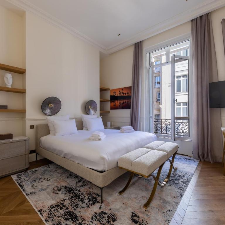 Appartement Avenue Montaigne - Paris Champs Elysées - Appartement - 78