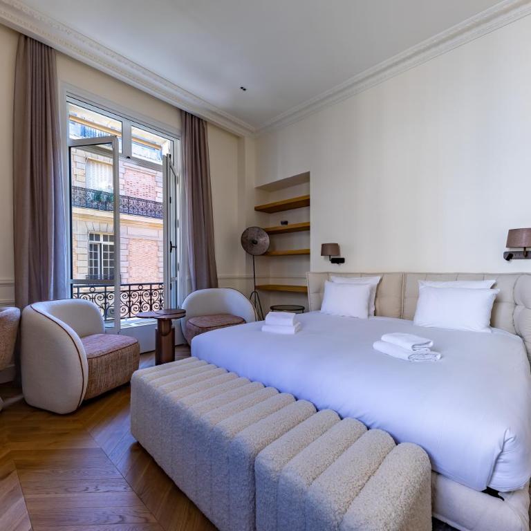 Appartement Avenue Montaigne - Paris Champs Elysées - Appartement - 57