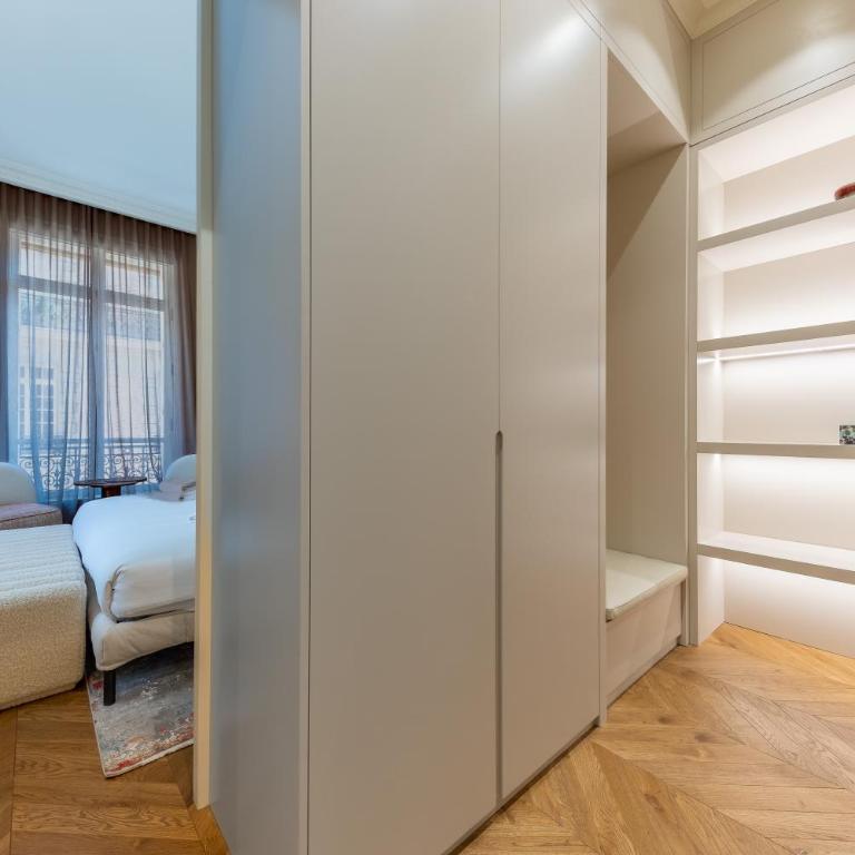 Appartement Avenue Montaigne - Paris Champs Elysées - Appartement - 89