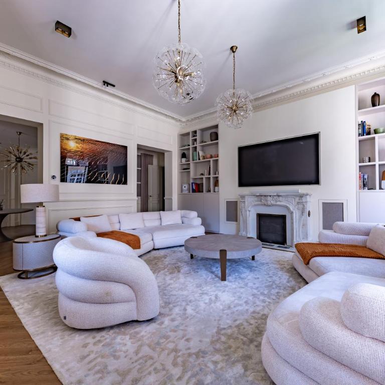 Appartement Avenue Montaigne - Paris Champs Elysées - Appartement - 74