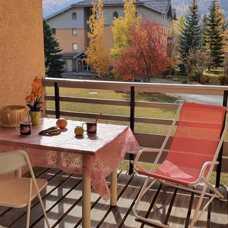 Jardin Alpin Edelweiss by Mountain Collection Immobilier - Appartement 1 Chambre avec Balcon et Vue sur les Montagnes - 9