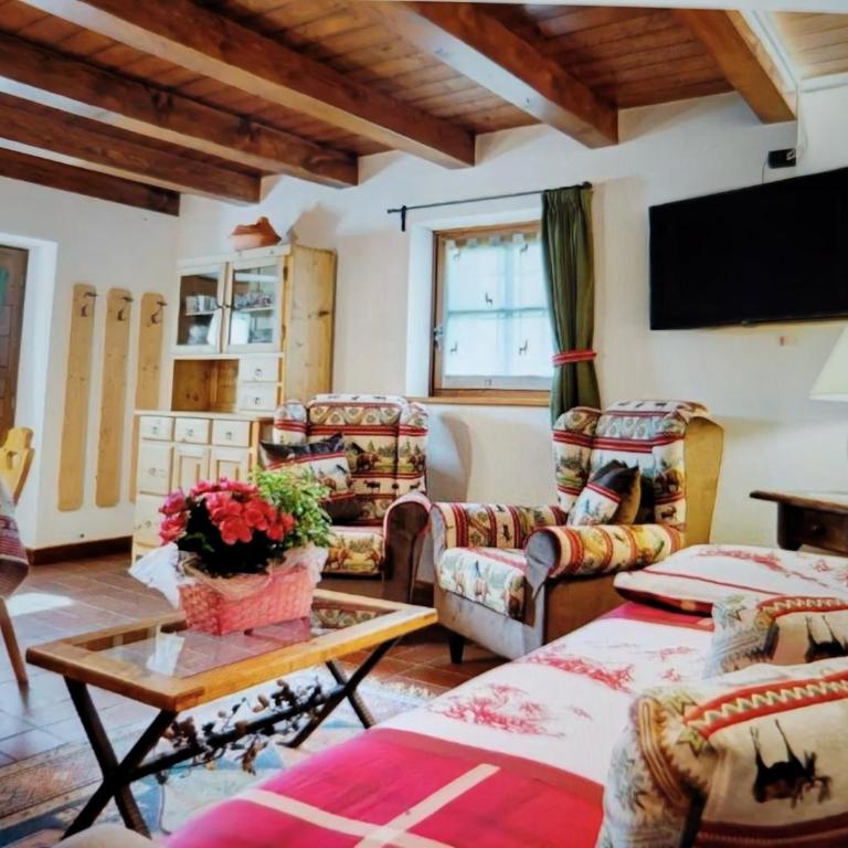 Chalet Berghof L'Aret in Val di Rabbi - Appartamento con 1 Camera da Letto, Balcone e Vista Montagna - 17