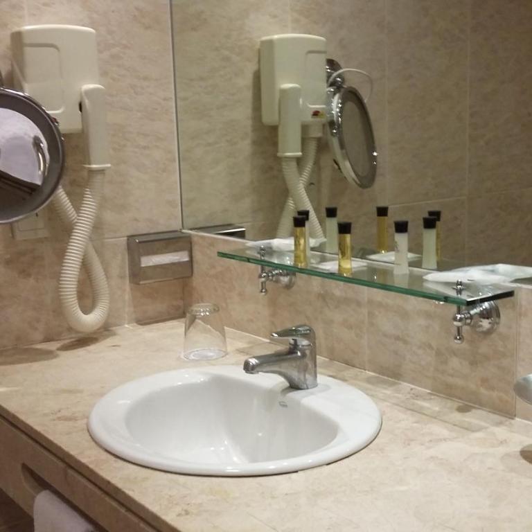 Abasto Hotel - Habitación Familiar (2 adultos y 2 niños) - 5