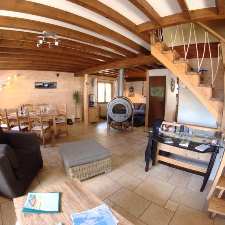 La cime des sapins - Three-Bedroom Chalet - 1
