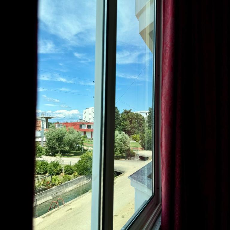 Cobi Apartments - Long Beach - One-Bedroom Apartment with Balcony - 9