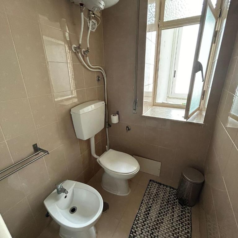 Casa Salerno - Appartamento con 2 Camere da Letto - 10