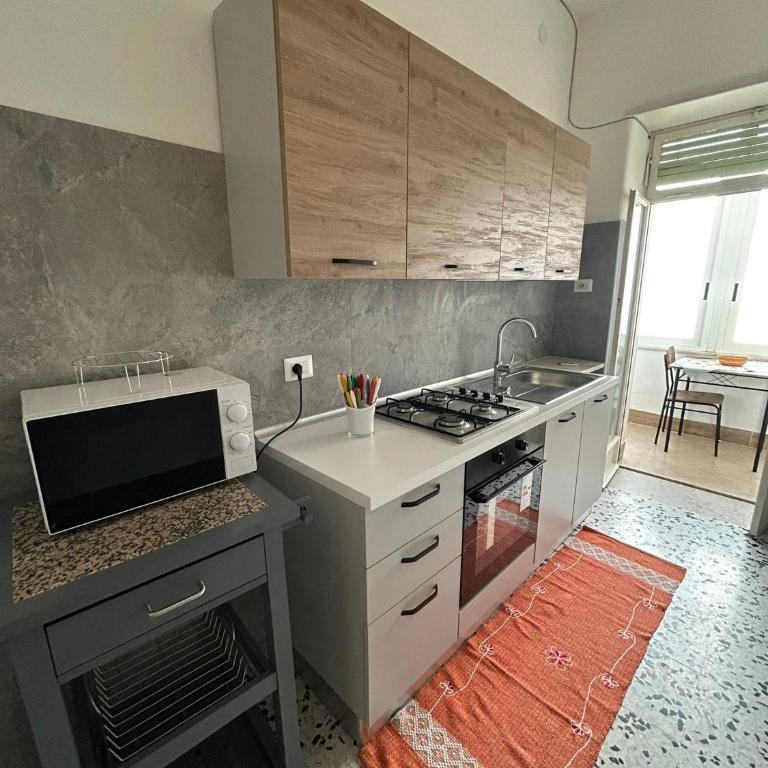 Casa Salerno - Appartamento con 2 Camere da Letto - 1