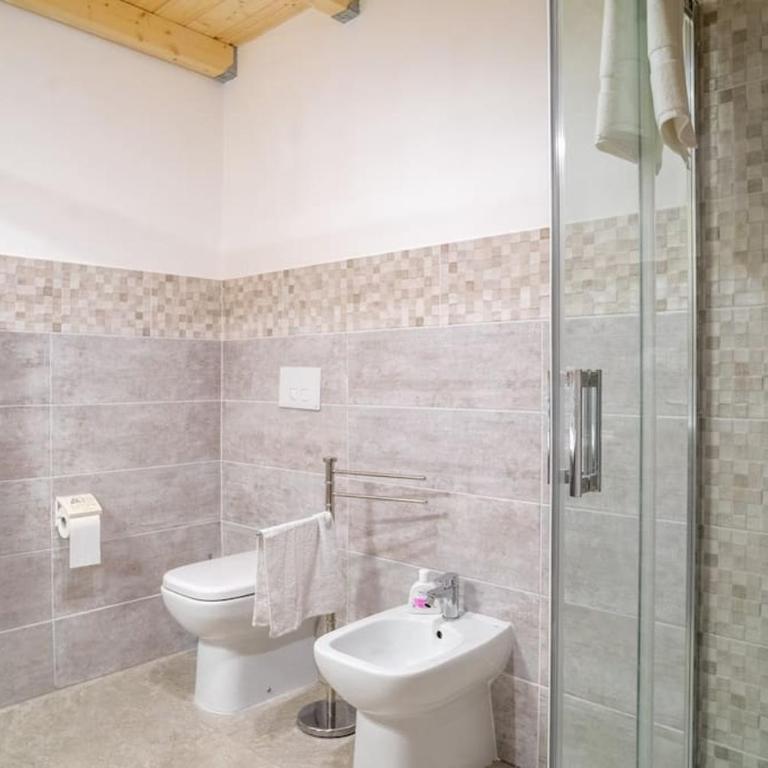 Elegant Apartment in the Heart of Taranto w WiFi - Two-Bedroom Apartment - 22