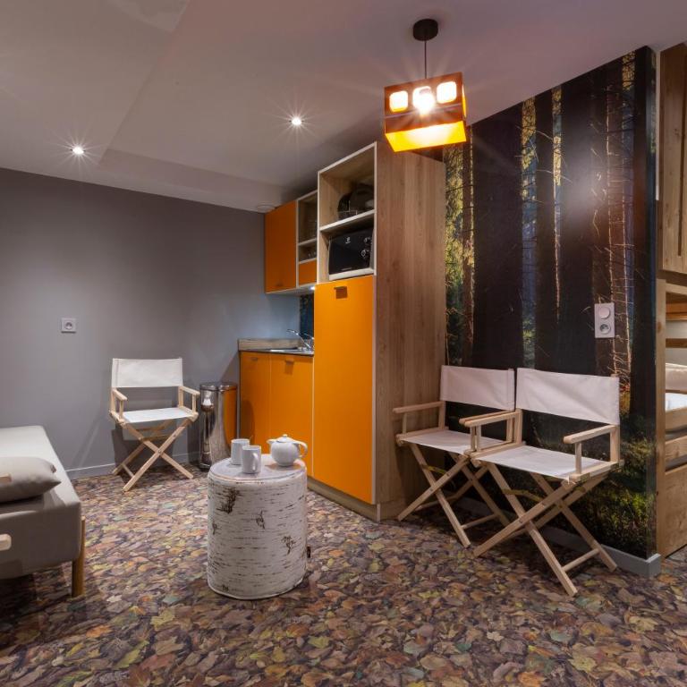 Hotel Base Camp Lodge - Bourg Saint Maurice - Lit Simple dans Dortoir de 4 Lits - 1