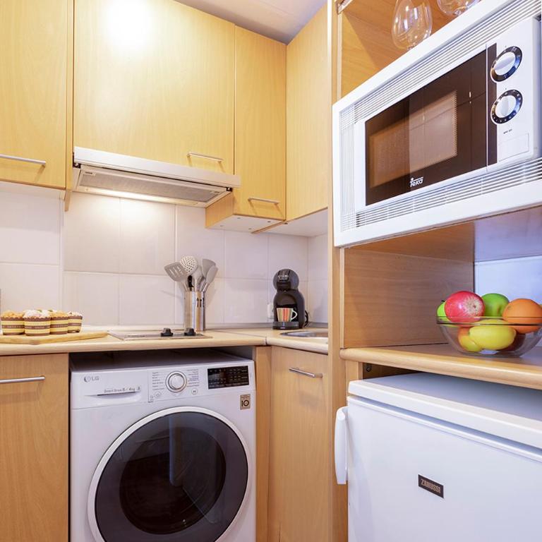Apartamento reformado en pleno centro by Rent Me - One-Bedroom Apartment - 4