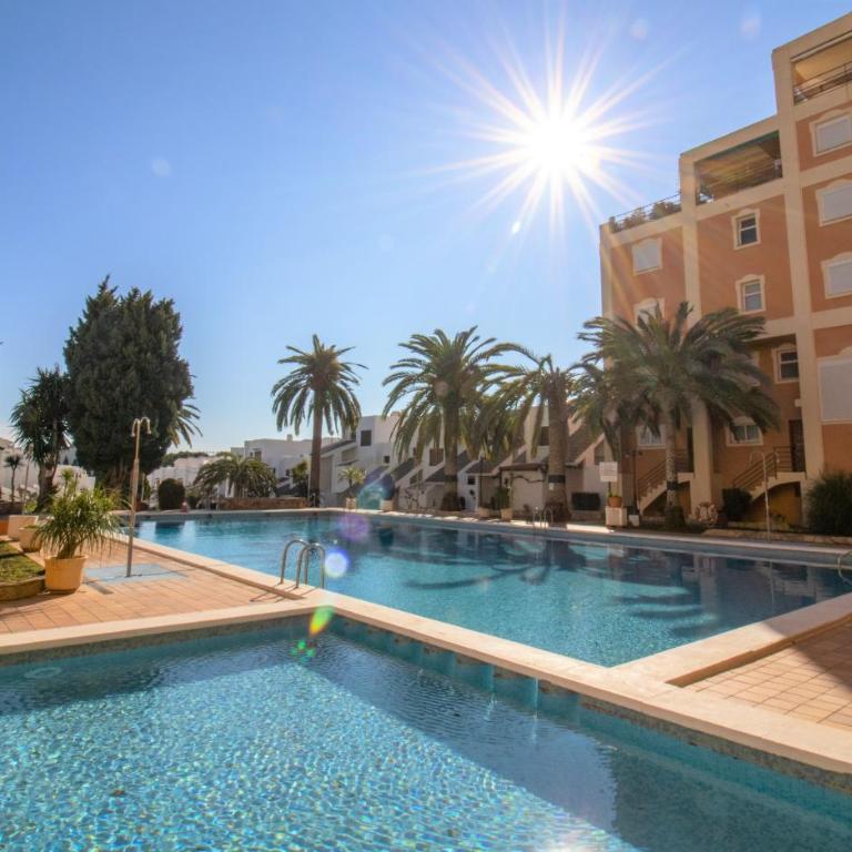 Casa adosada con jardin y piscina - Las Fuentes Albert Villas - Casa - 2